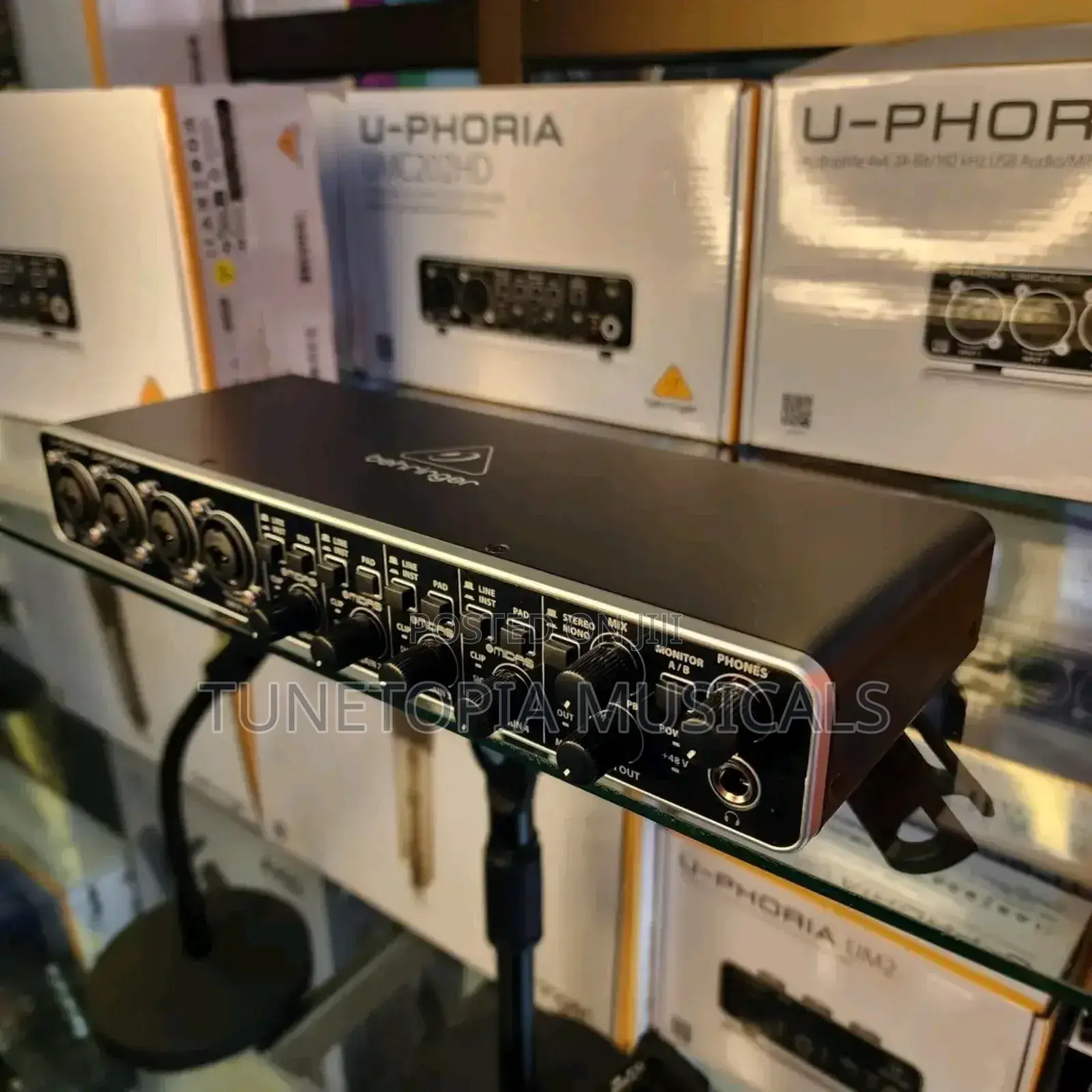 Behringer U-Phoria Umc404hd Usb Audio Interface.