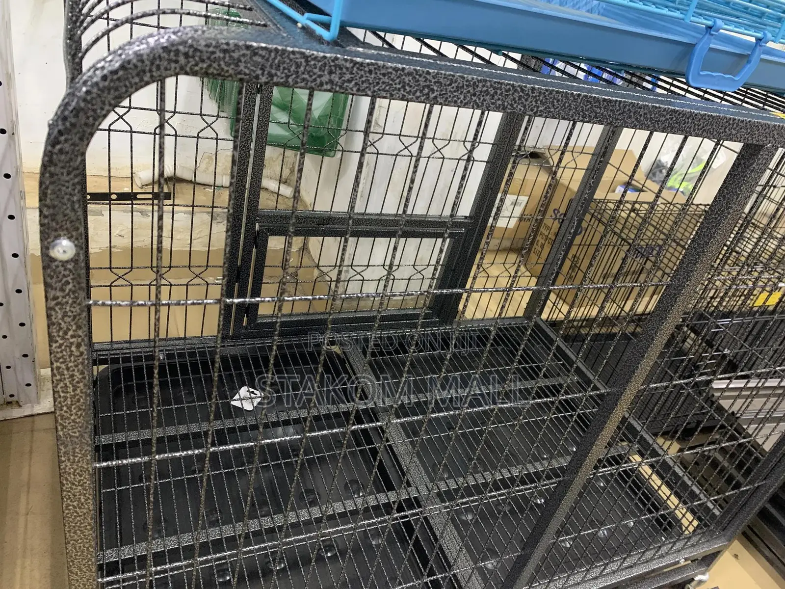 Pet / Dog Cage : 110 * 72 * 87 Cm