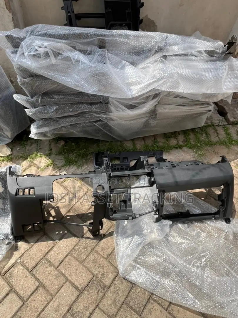 Toyota Voxy Original Dashboard 2008-210