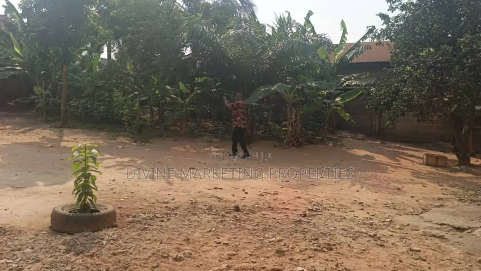 10bdrm House in Fanmilk, Ablekuma for sale