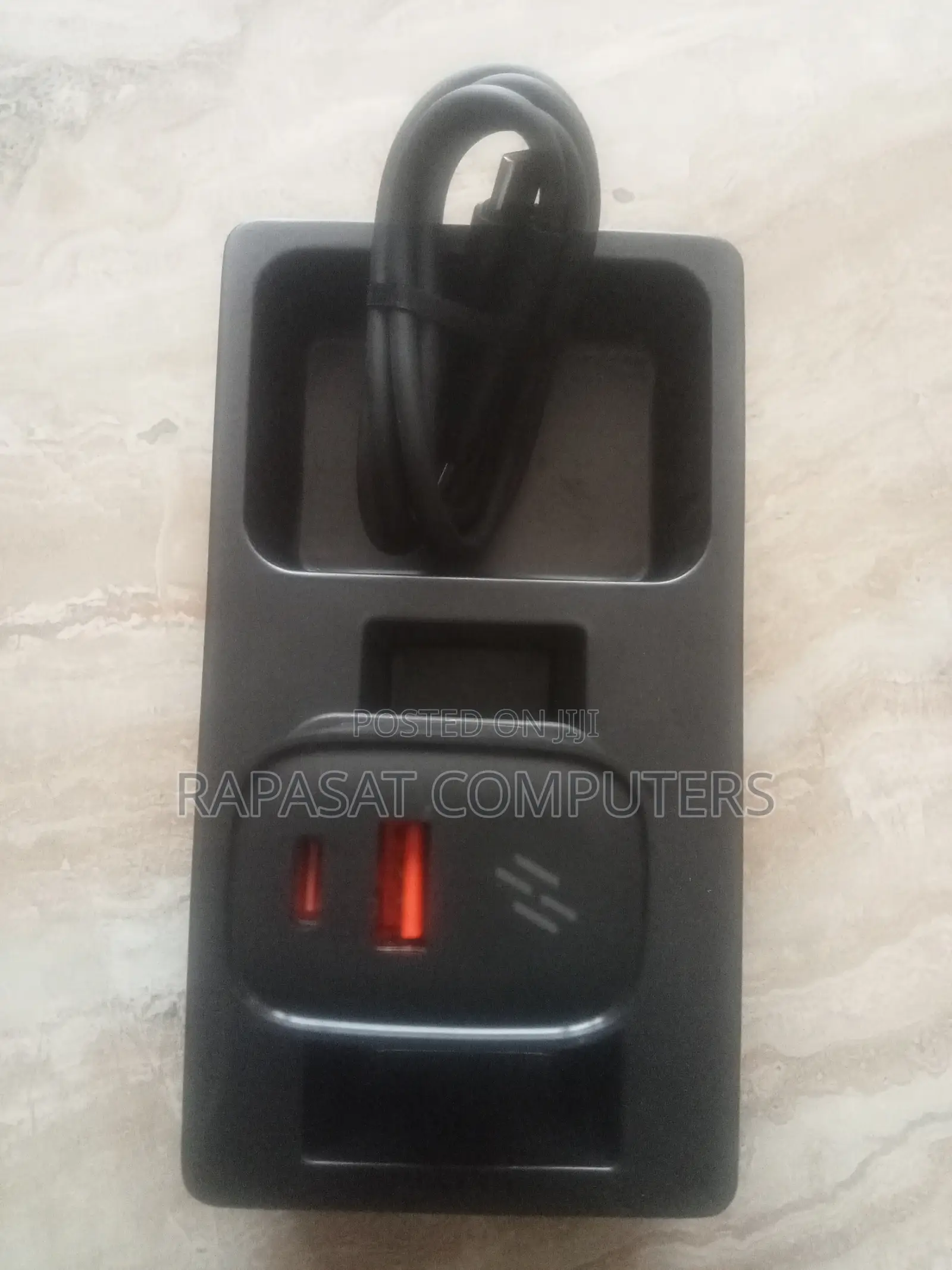 Heatz 20w Chargiing Adapter With Typ C Cable Sa505