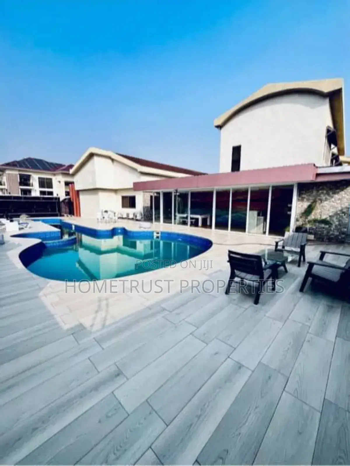 6bdrm Mansion in Hometrust Properties, Labone for sale