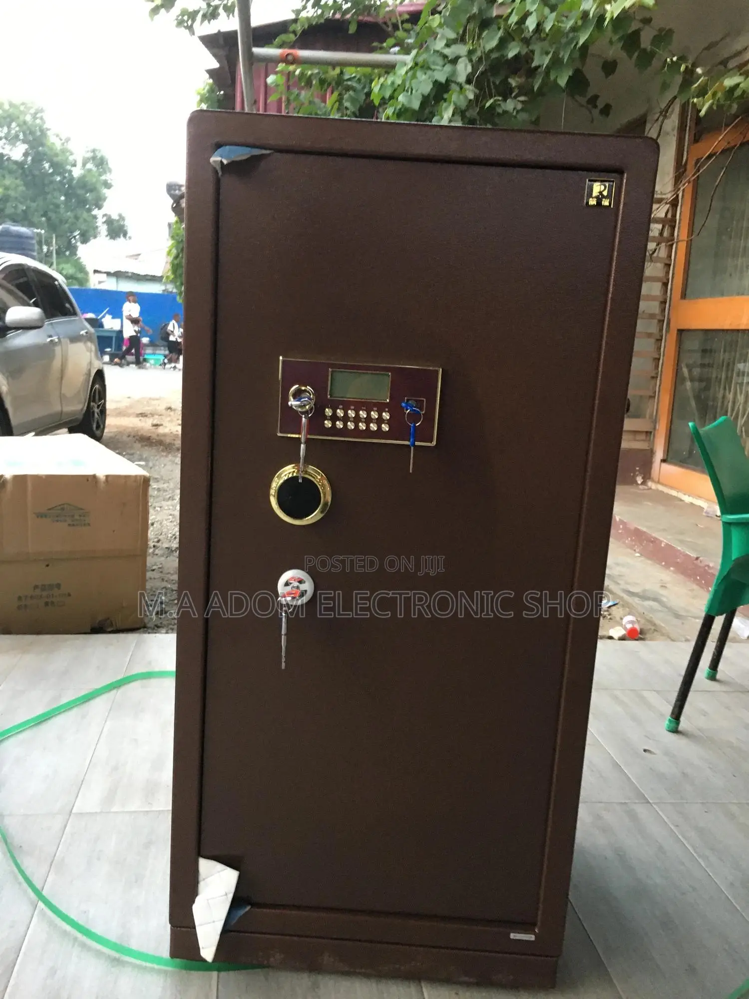 Fireproof High-security Safe Box With Built-in Lcd Display Locking