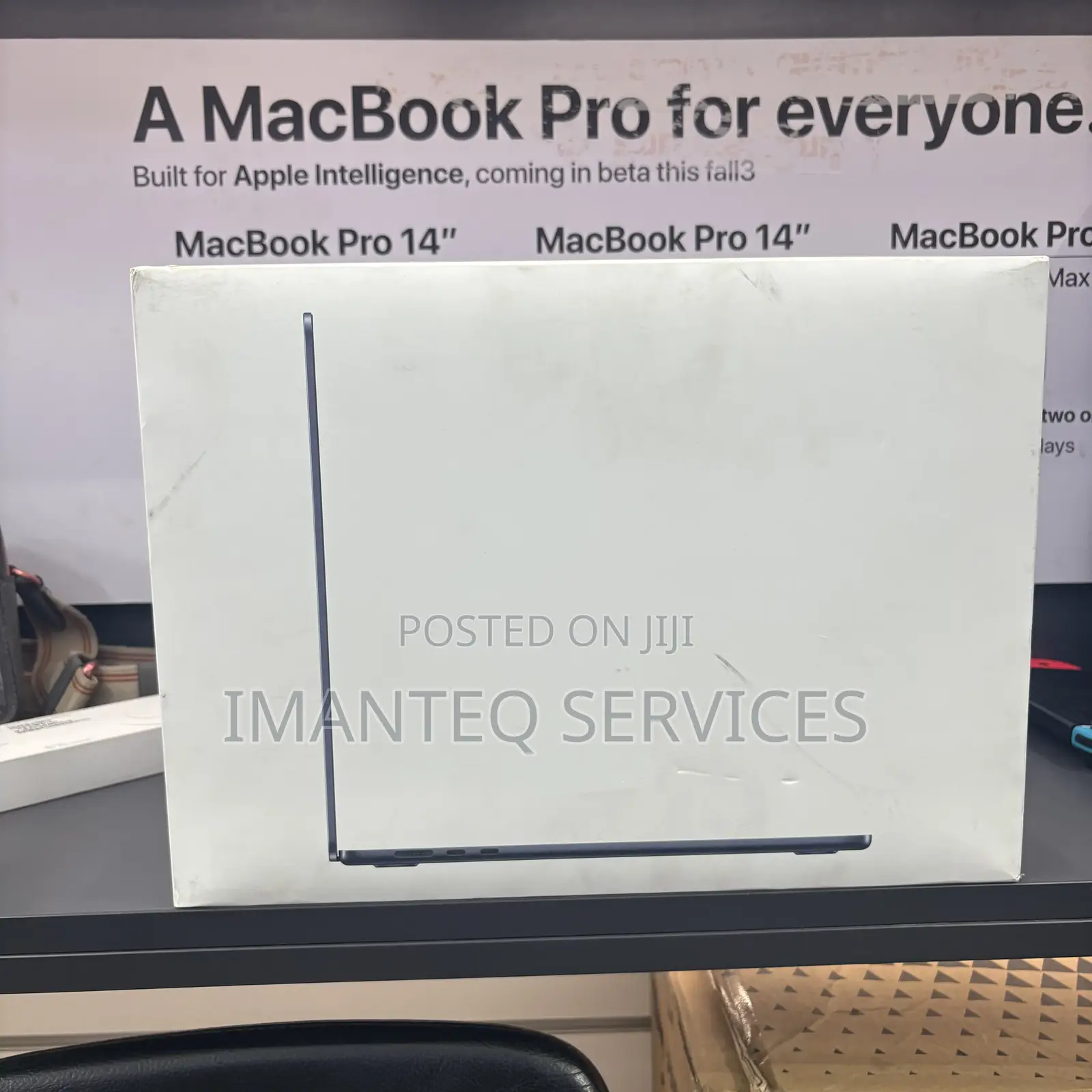 New Laptop Apple MacBook Air 2024 M3 15-inch 16GB Apple M4 SSD 256GB
