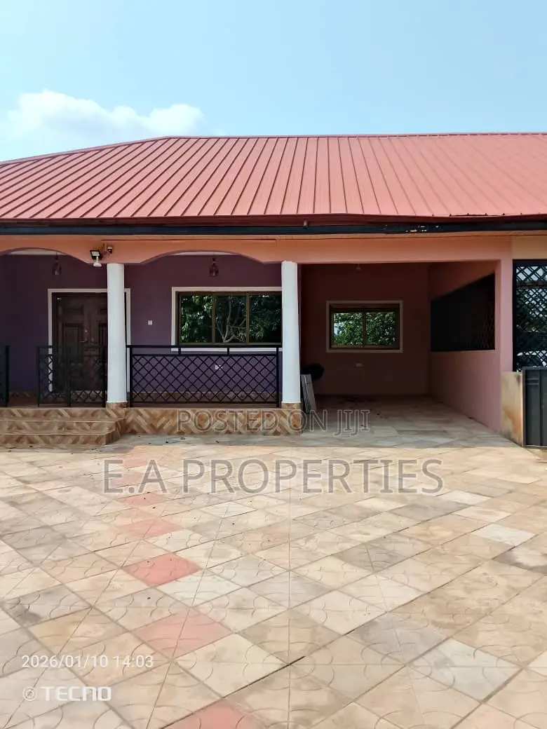 3bdrm House in E A Properties, Frafraha for rent