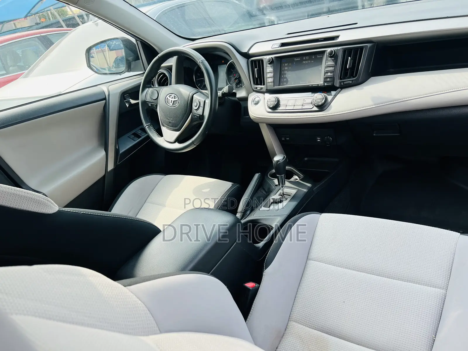 Toyota RAV4 XLE AWD (2.5L 4cyl 6A) 2017