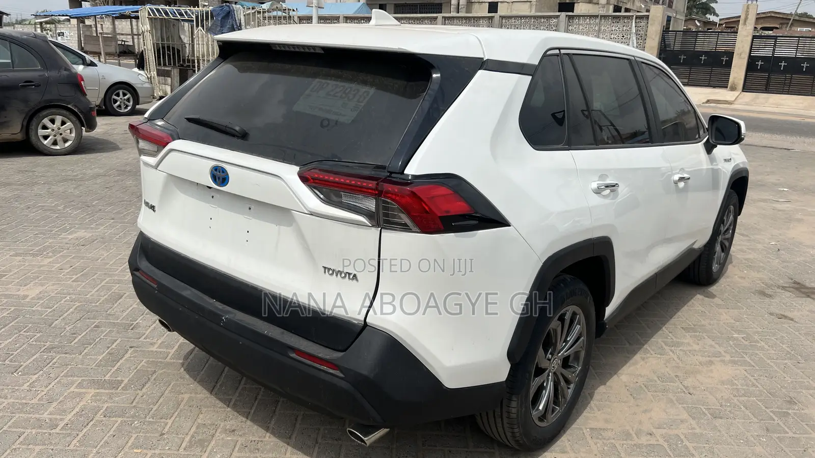 Toyota RAV4 2021 White