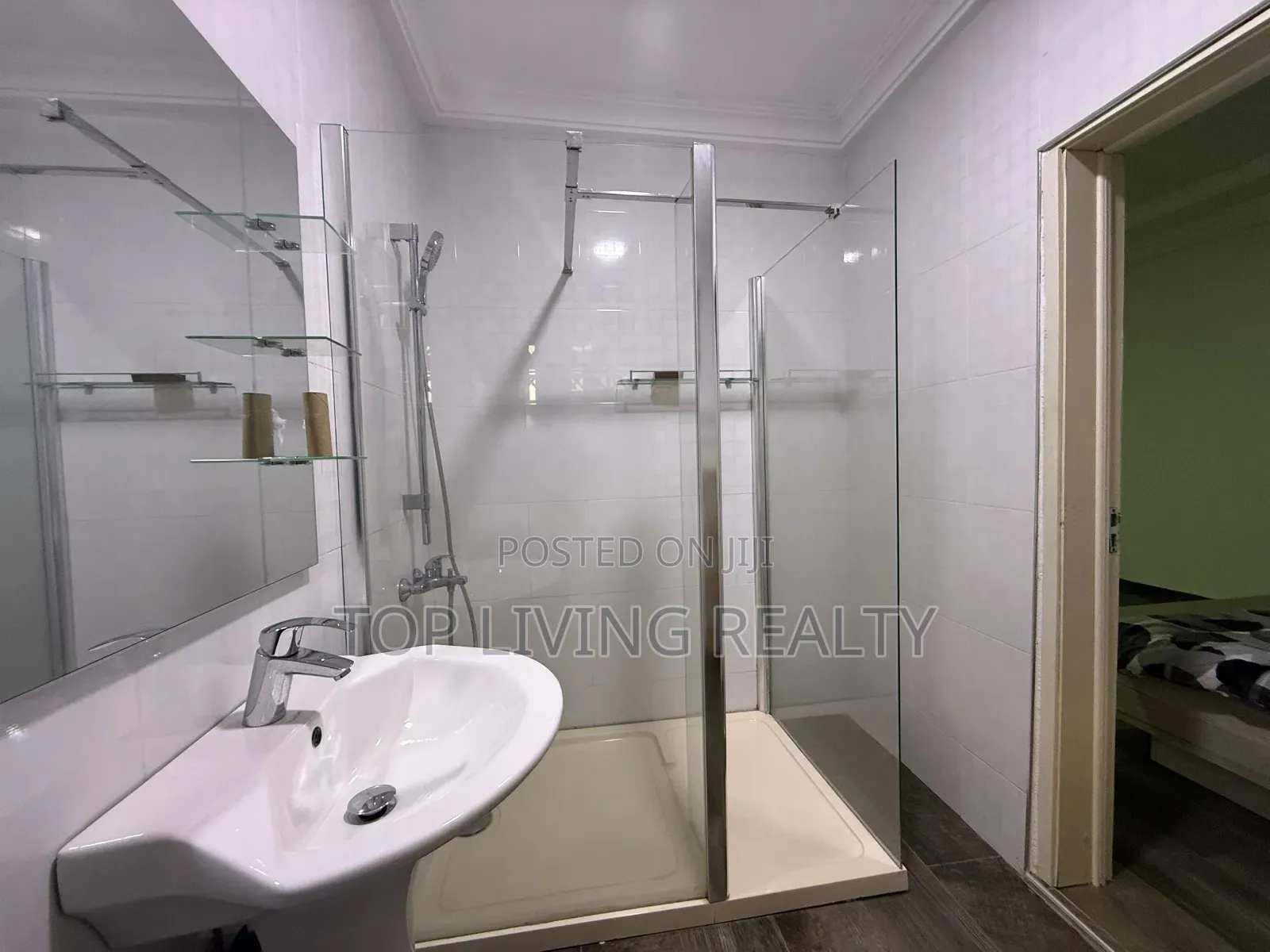 Furnished 5bdrm House in East Legon for sale