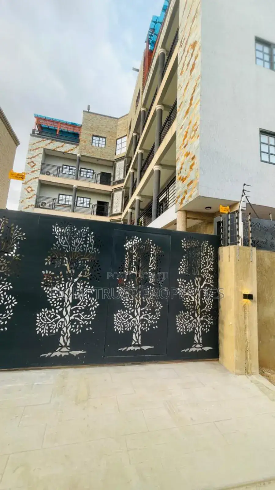 2bdrm Apartment in Hometrust Properties, Achimota for rent