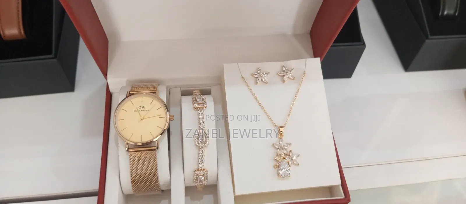 Ladies Jewelry Set