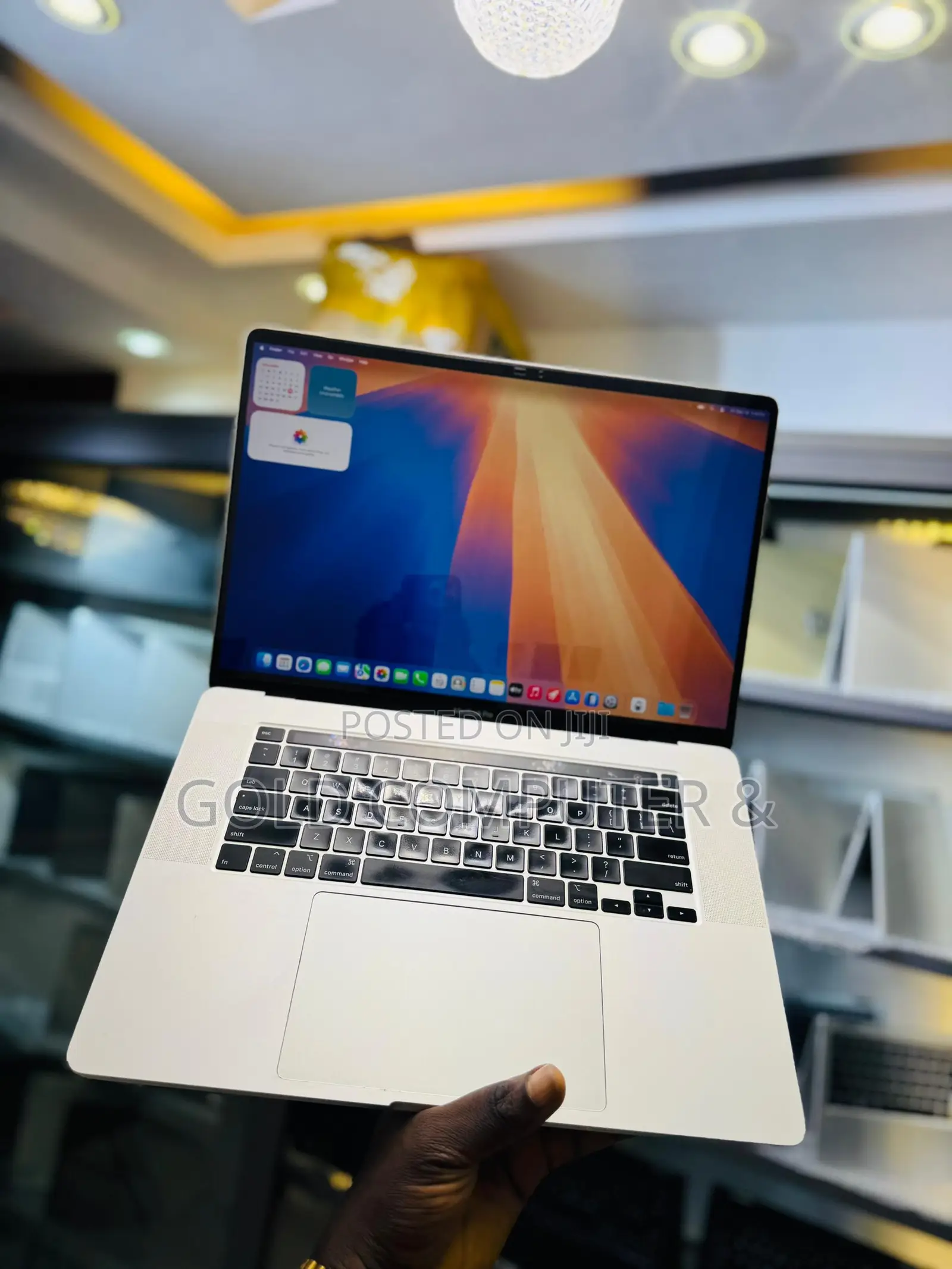 Laptop Apple MacBook Pro 2019 16GB Intel Core i9 SSD 512GB