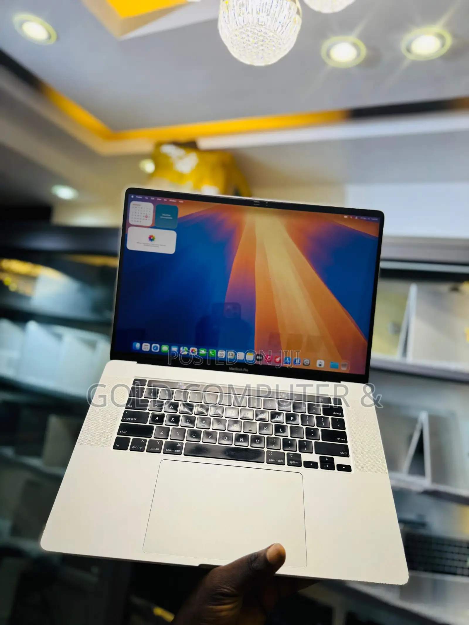 Laptop Apple MacBook Pro 2019 16GB Intel Core i9 SSD 512GB