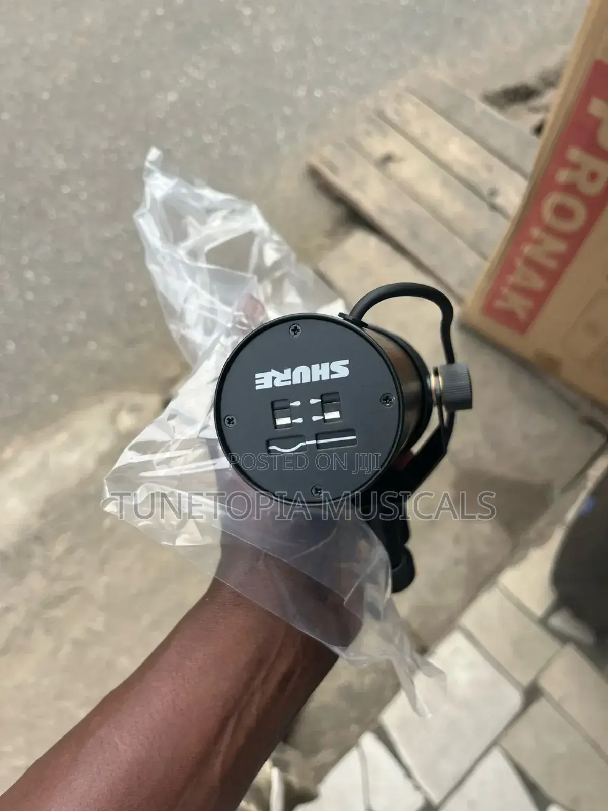 Shure Sm7b Dynamic Vocal/ Podcast Microphone.