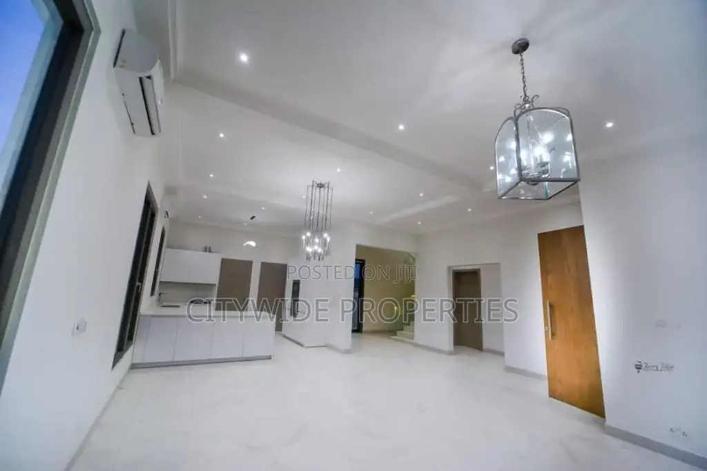 4bdrm House in East Legon, Boundary Road Area for sale