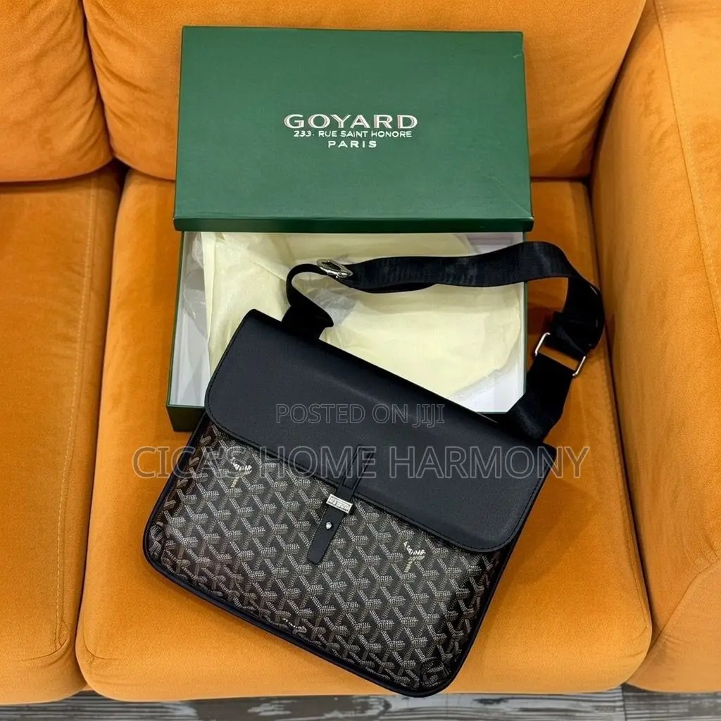 Goyard Side/Crossbody Messenger Bag