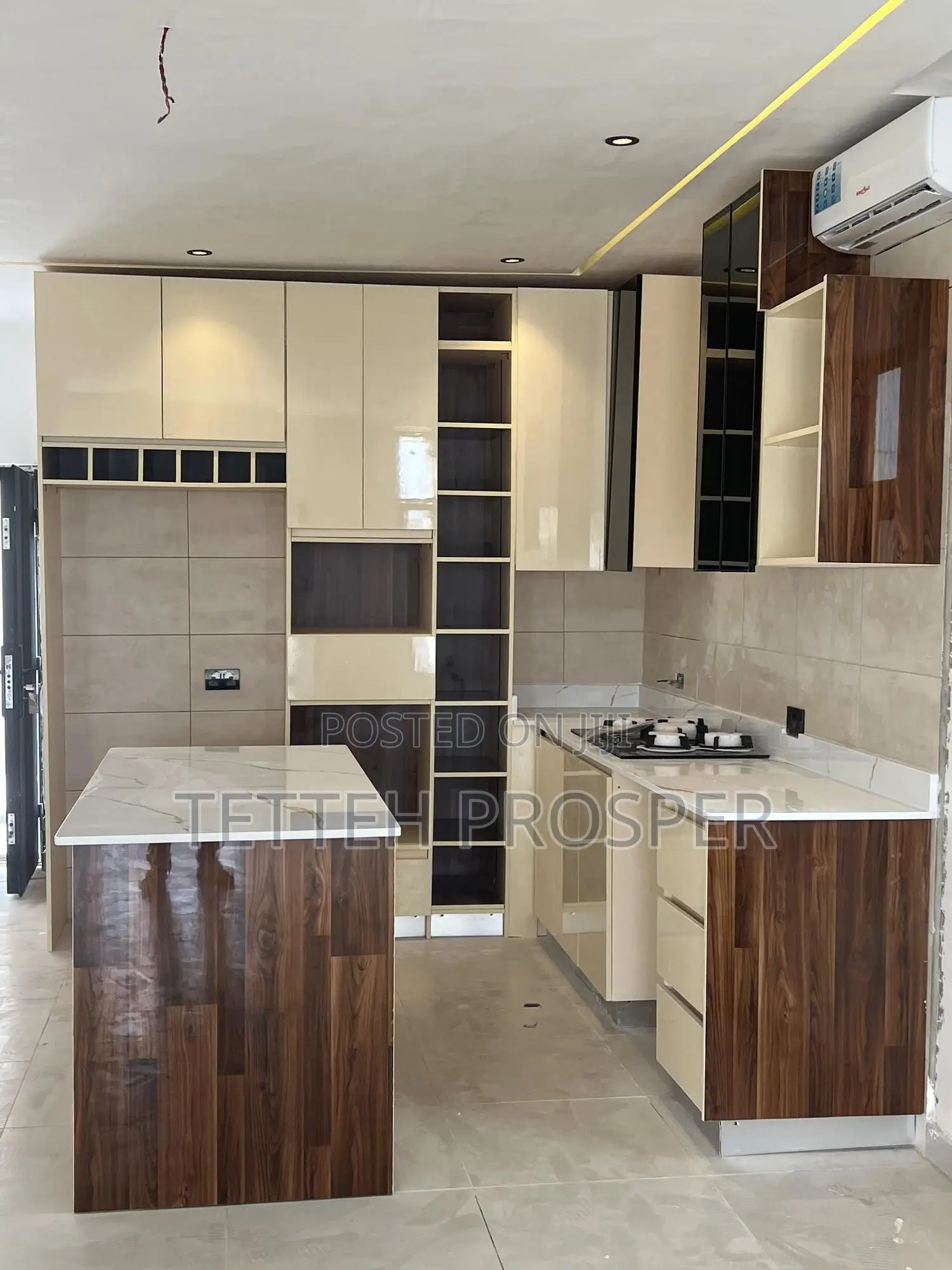 Kitchen Cabinets With Island