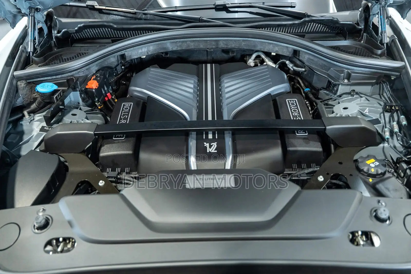 Rolls-Royce Cullinan Black Badge 2022 Gray
