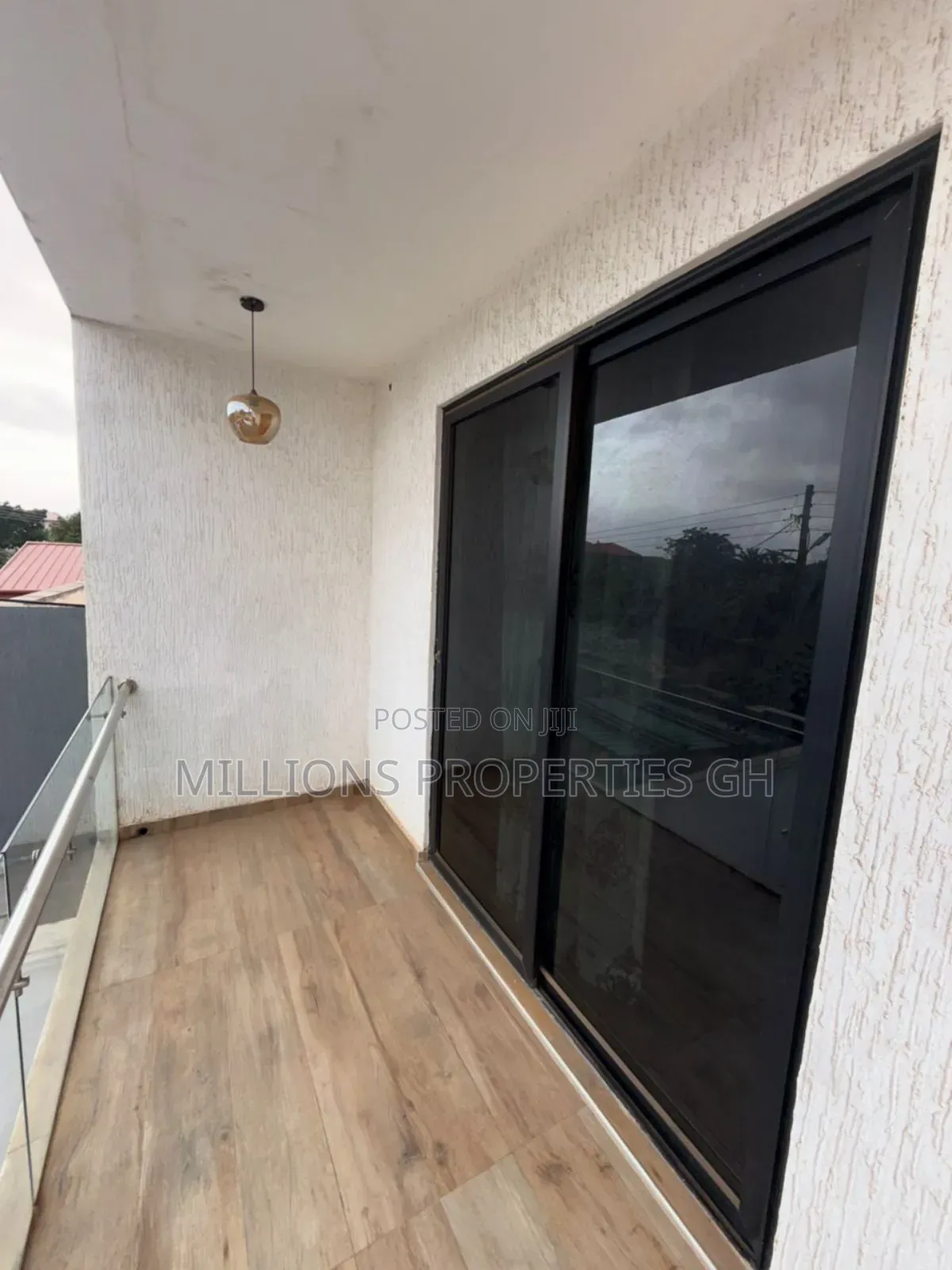 3bdrm House in Millions Properties, Ashomang Estate for sale
