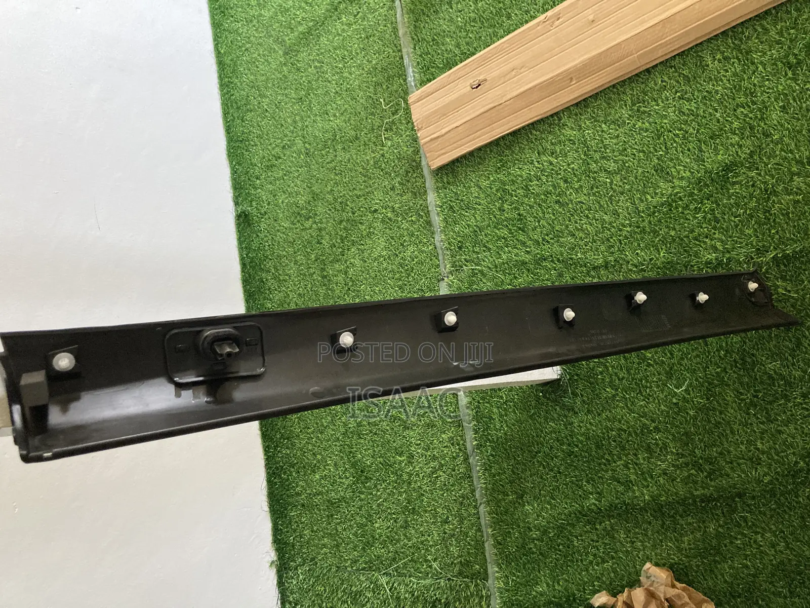 Outlander 2023 Front Door Moulding