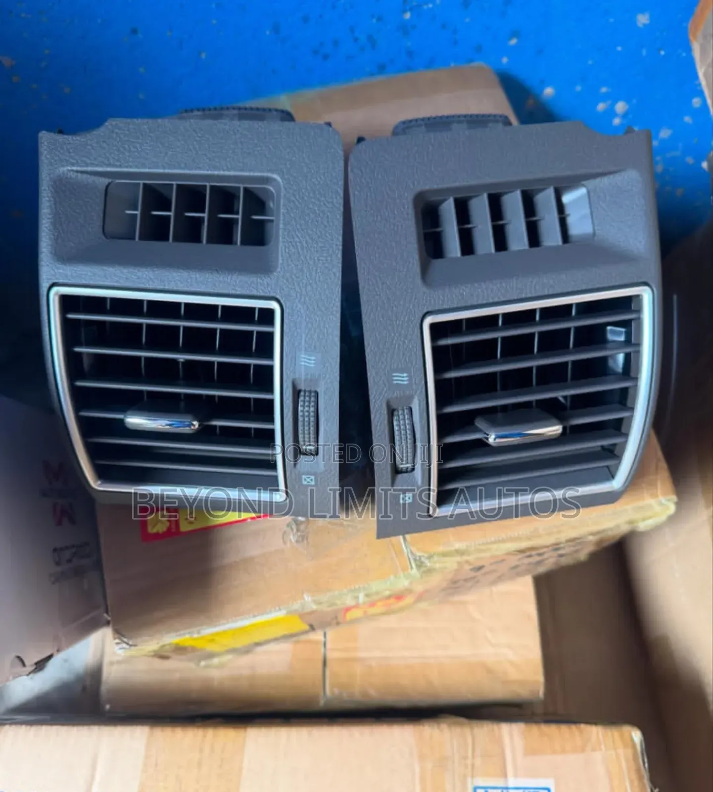 Toyota Prado 2010,2011,2012,2013,2014,2015,2016,2017 Sides Ac Vents