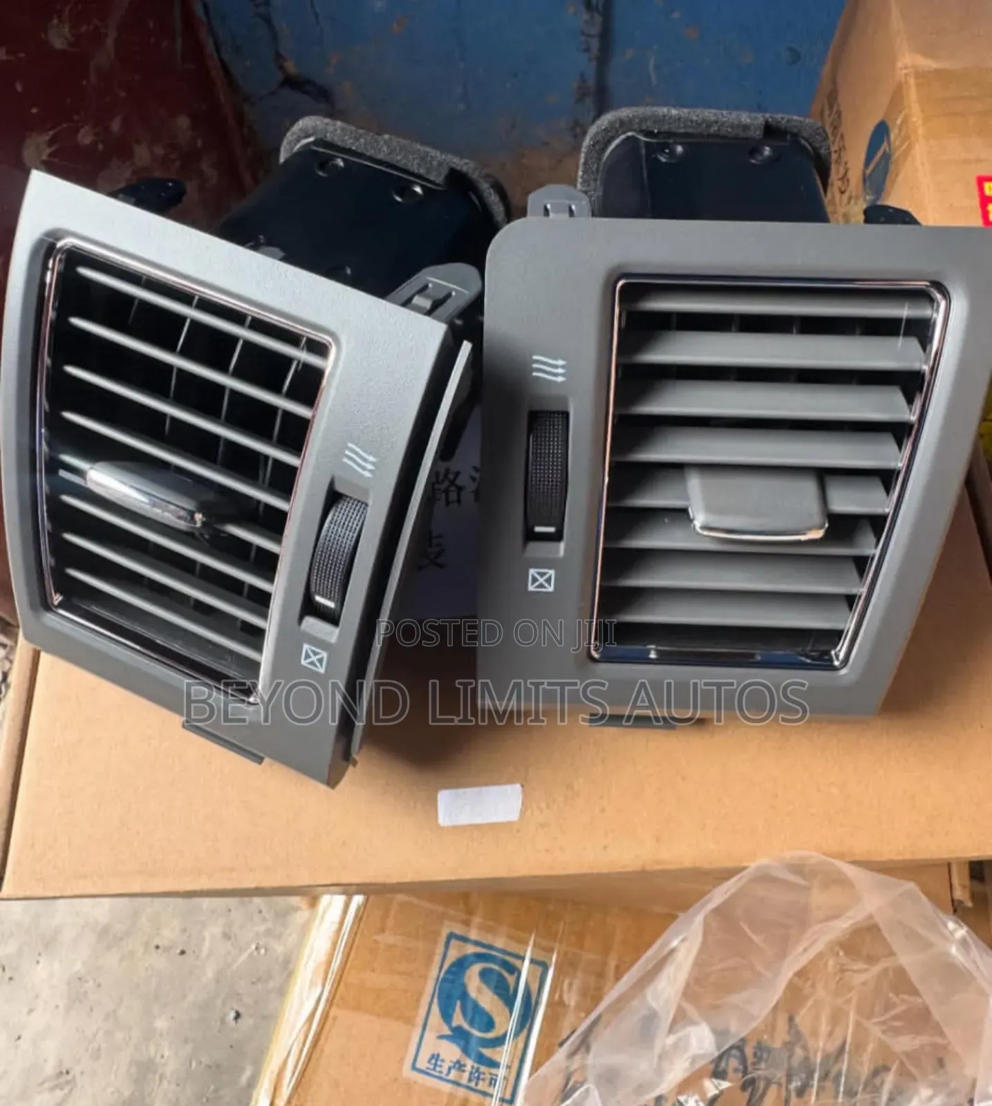 Toyota Landcruiser 2008,09,10,11,12,13,2015 Middle And
Sides Ac Vents