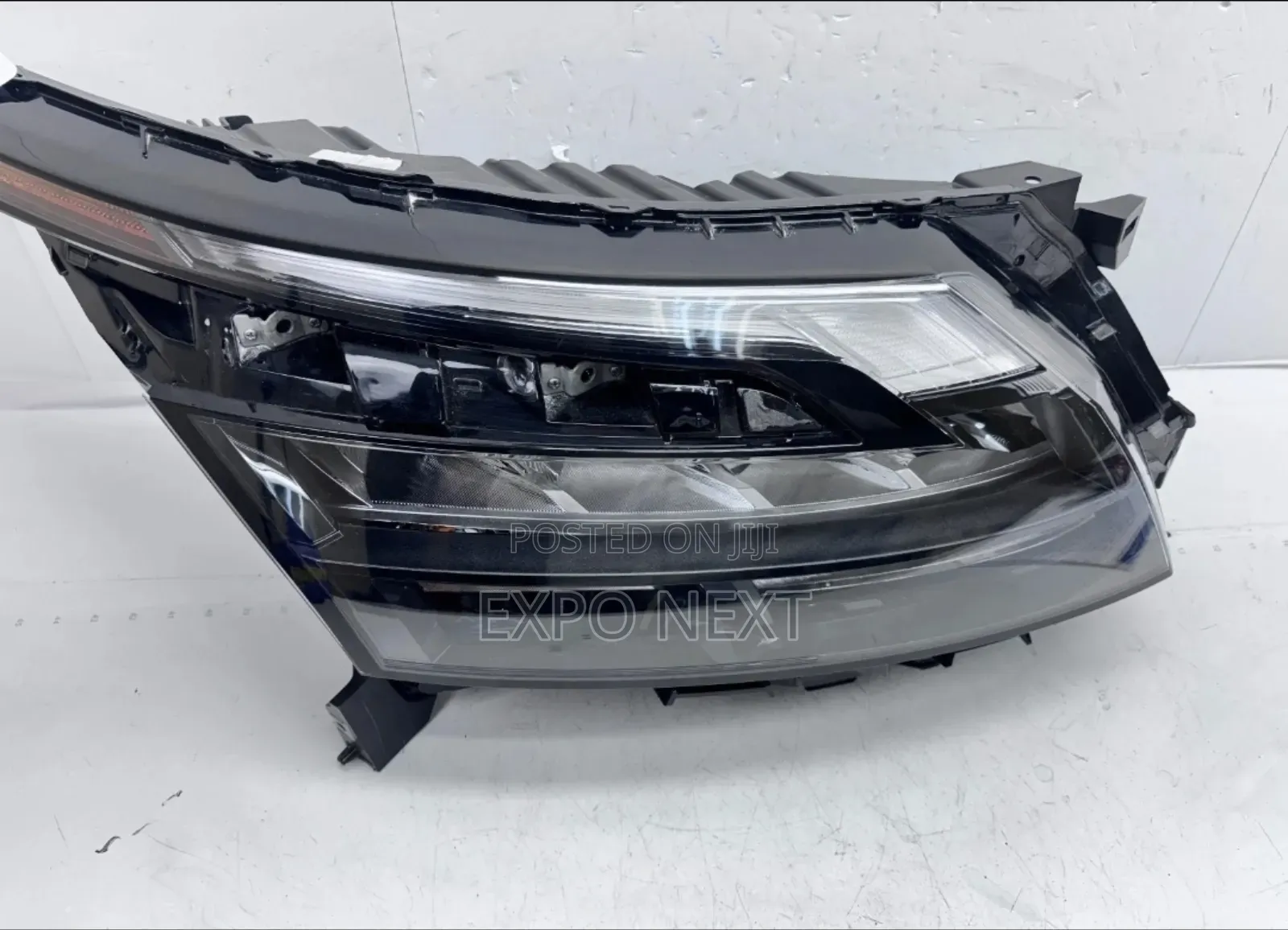 2022-2024 Nissan Pathfinder Led Right Side Oem Headlight