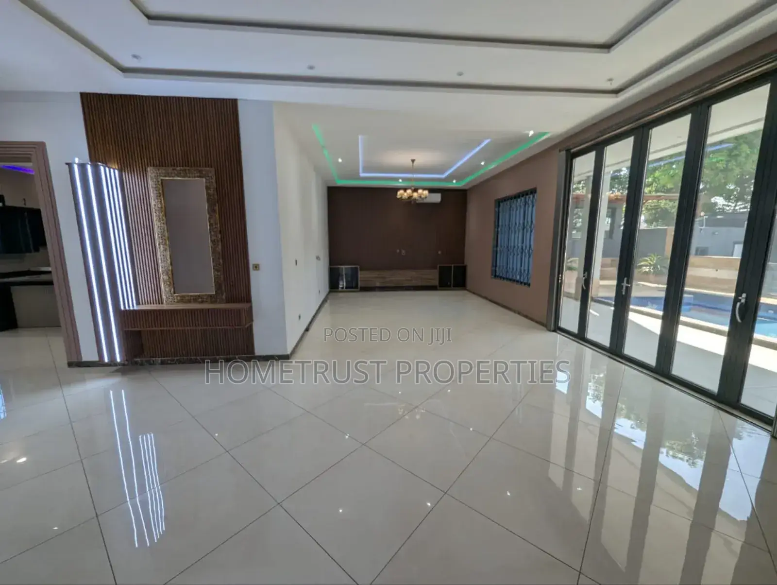 5bdrm Duplex in Hometrust Properties, Airport Residential Area for sale