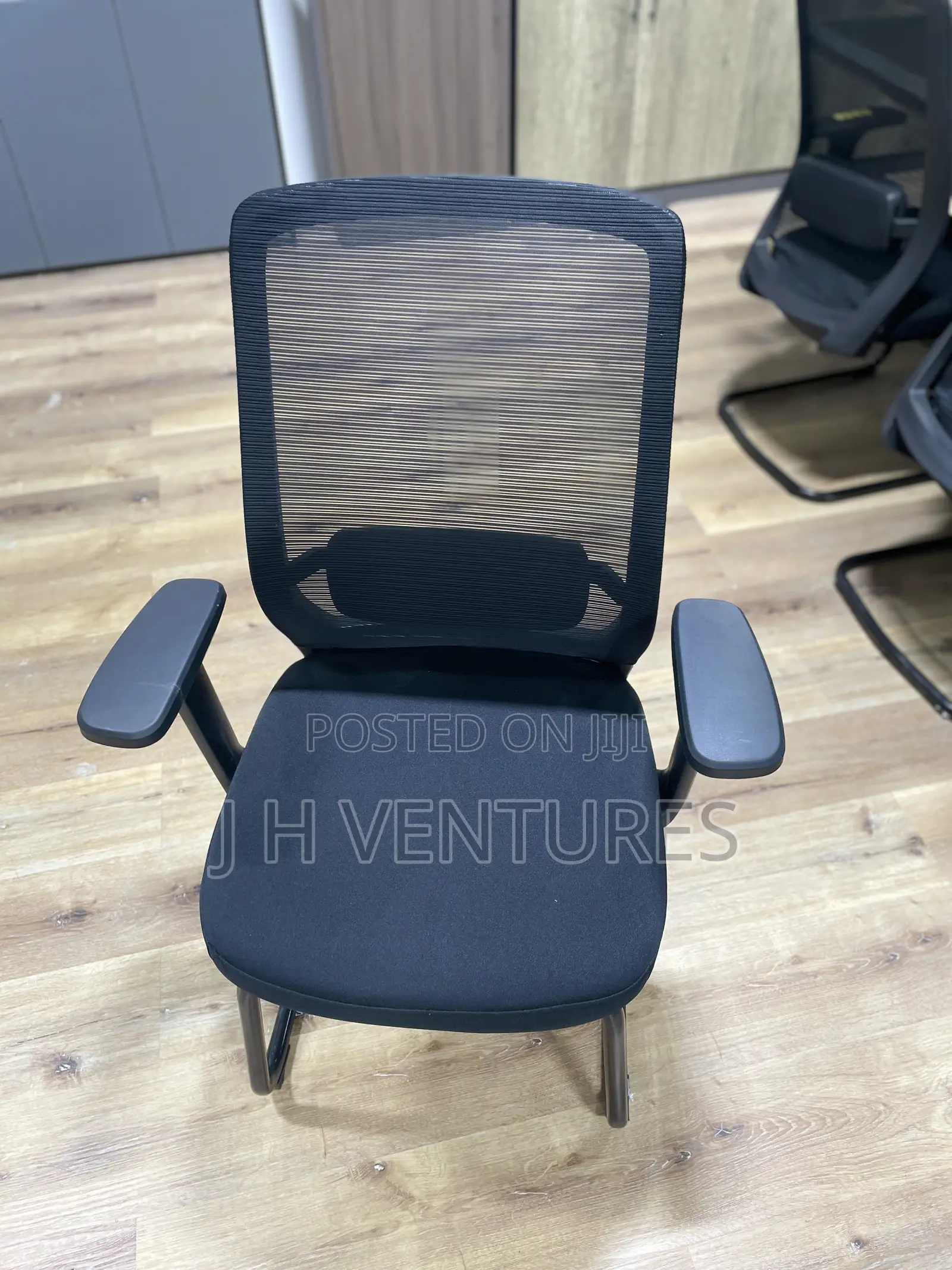 Vivo Visitors Chair