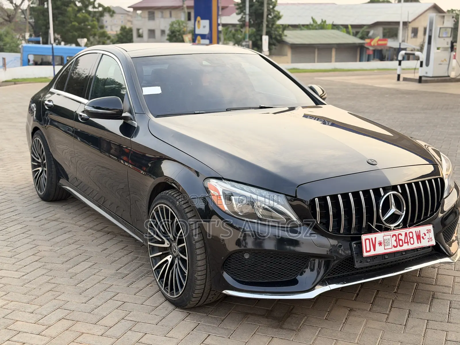 Mercedes-Benz C300 2016 Black