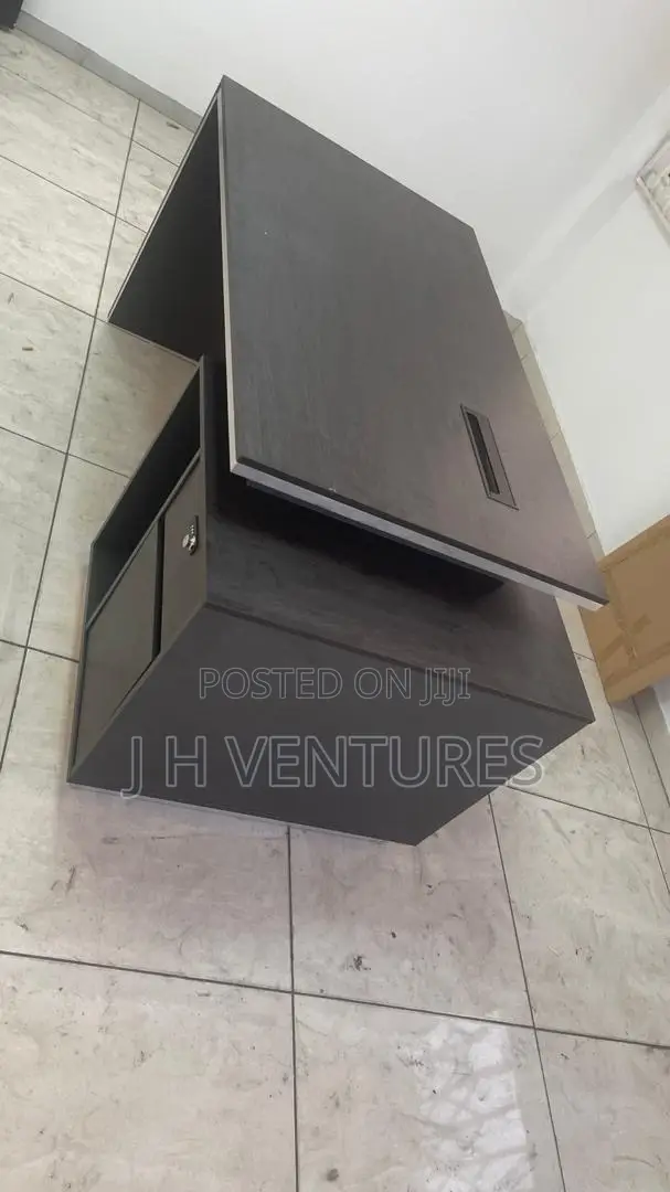 Advance Office Desk