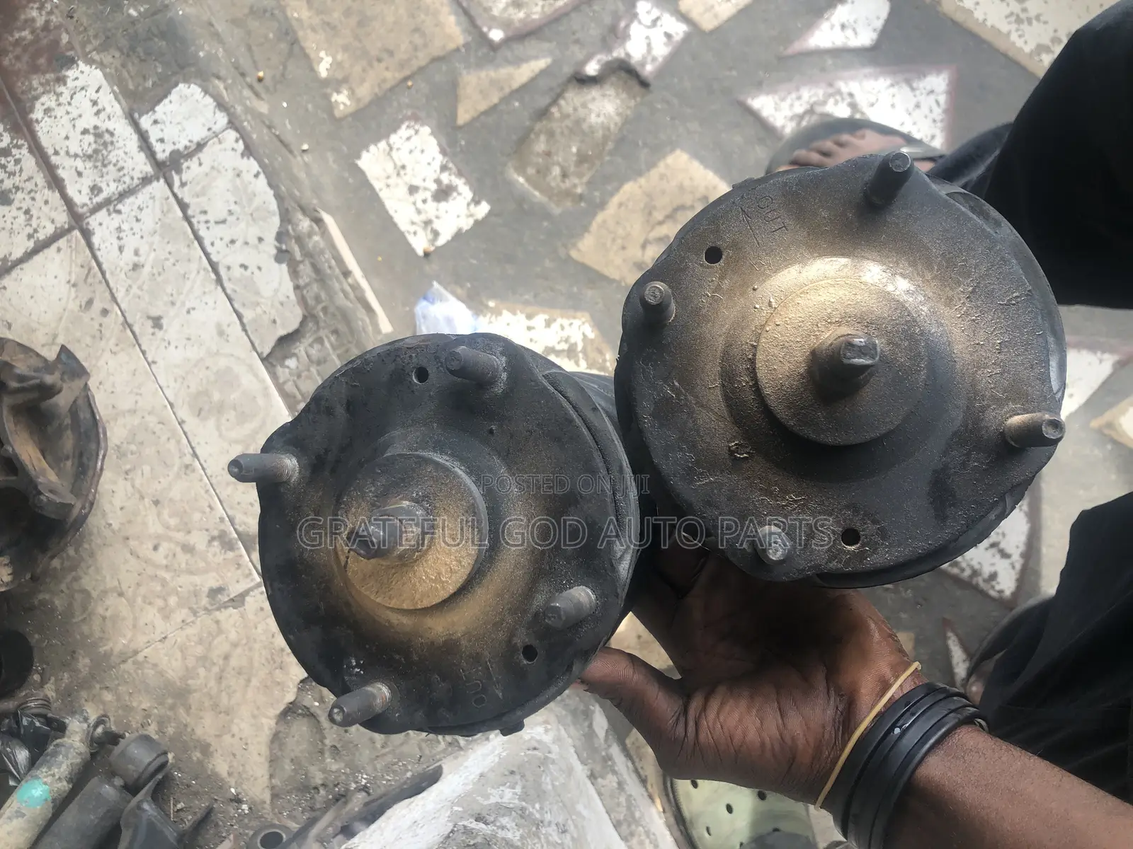 Tundra and Mahindra Shock Absorbers