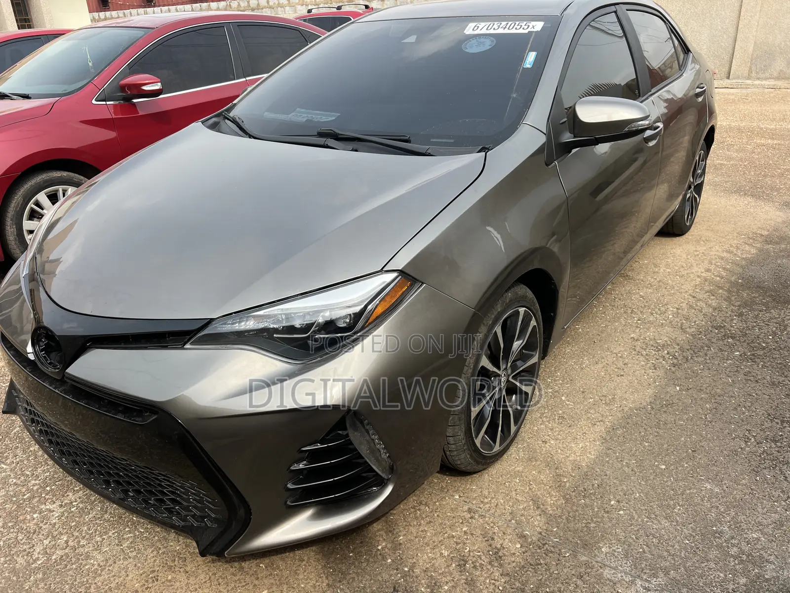 Toyota Corolla SE Special Edition 4dr Sedan (1.8L 4cyl CVT) 2017 Gray