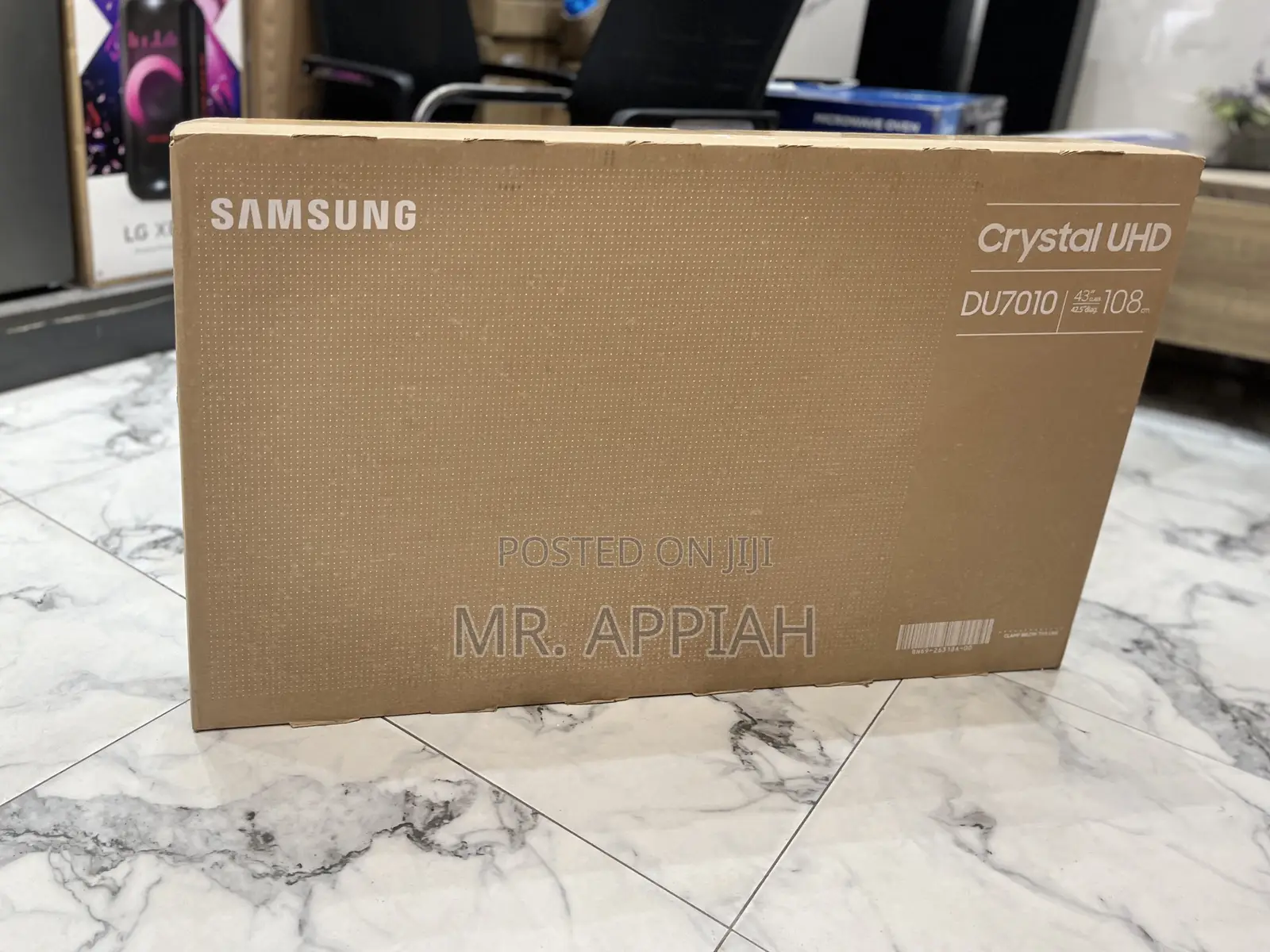 Samsung 43du7172 43 Inch Crystal Uhd Smart Television(Black) 