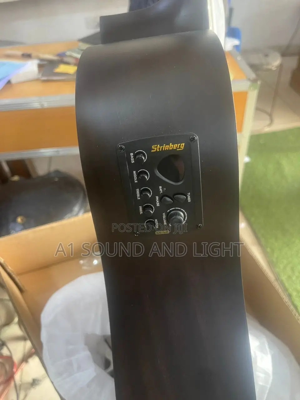 Strinberg Ge-50 Semi-acoustic Guitar - Free Pick