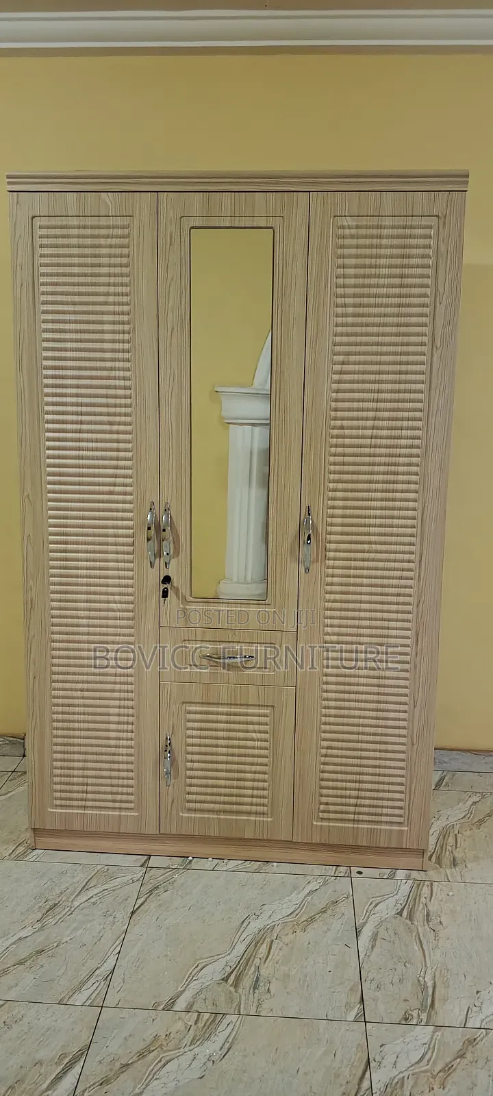 Quality 3 Door Wardrobe