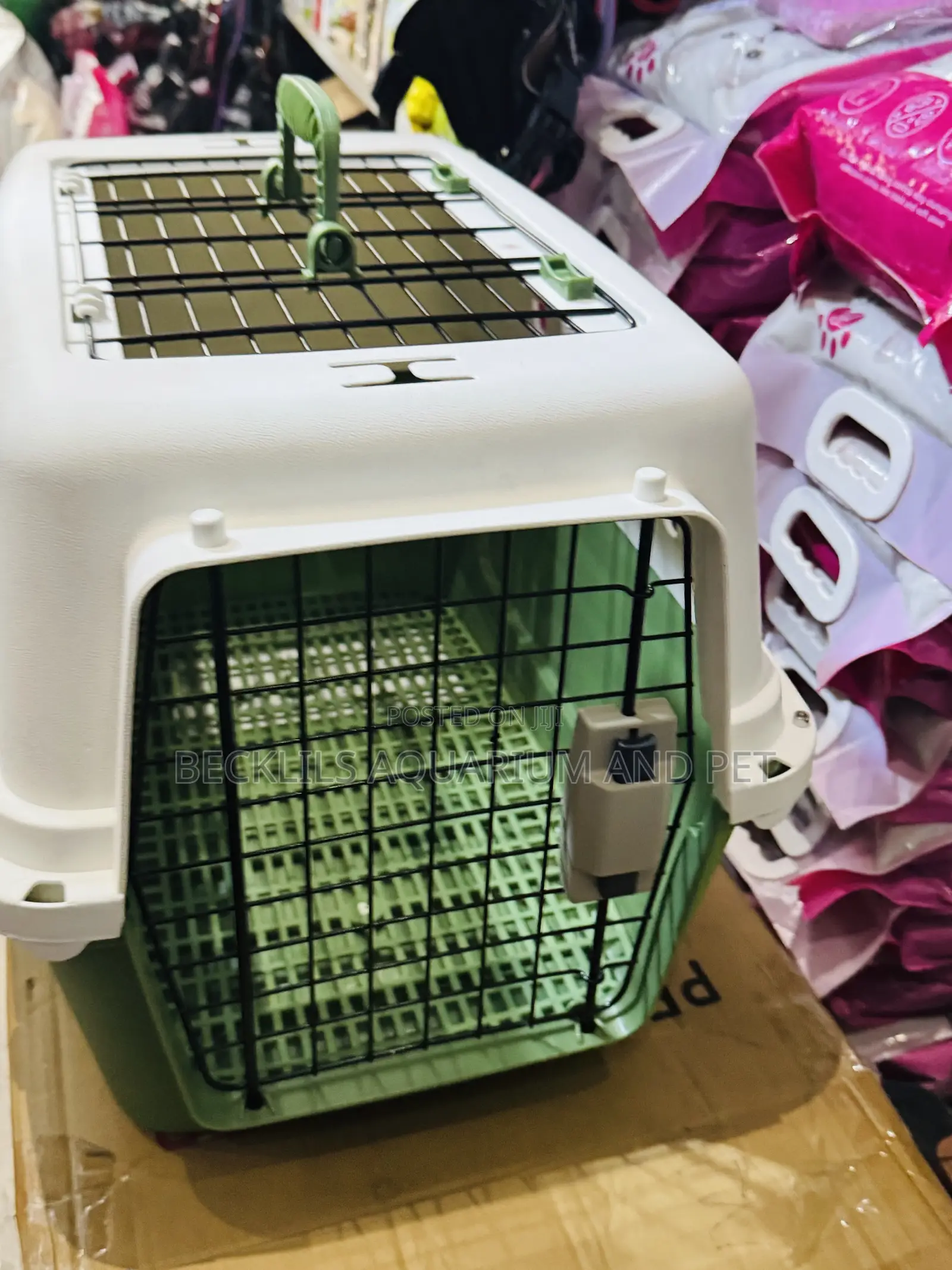 American Style Flight Plastic Cage