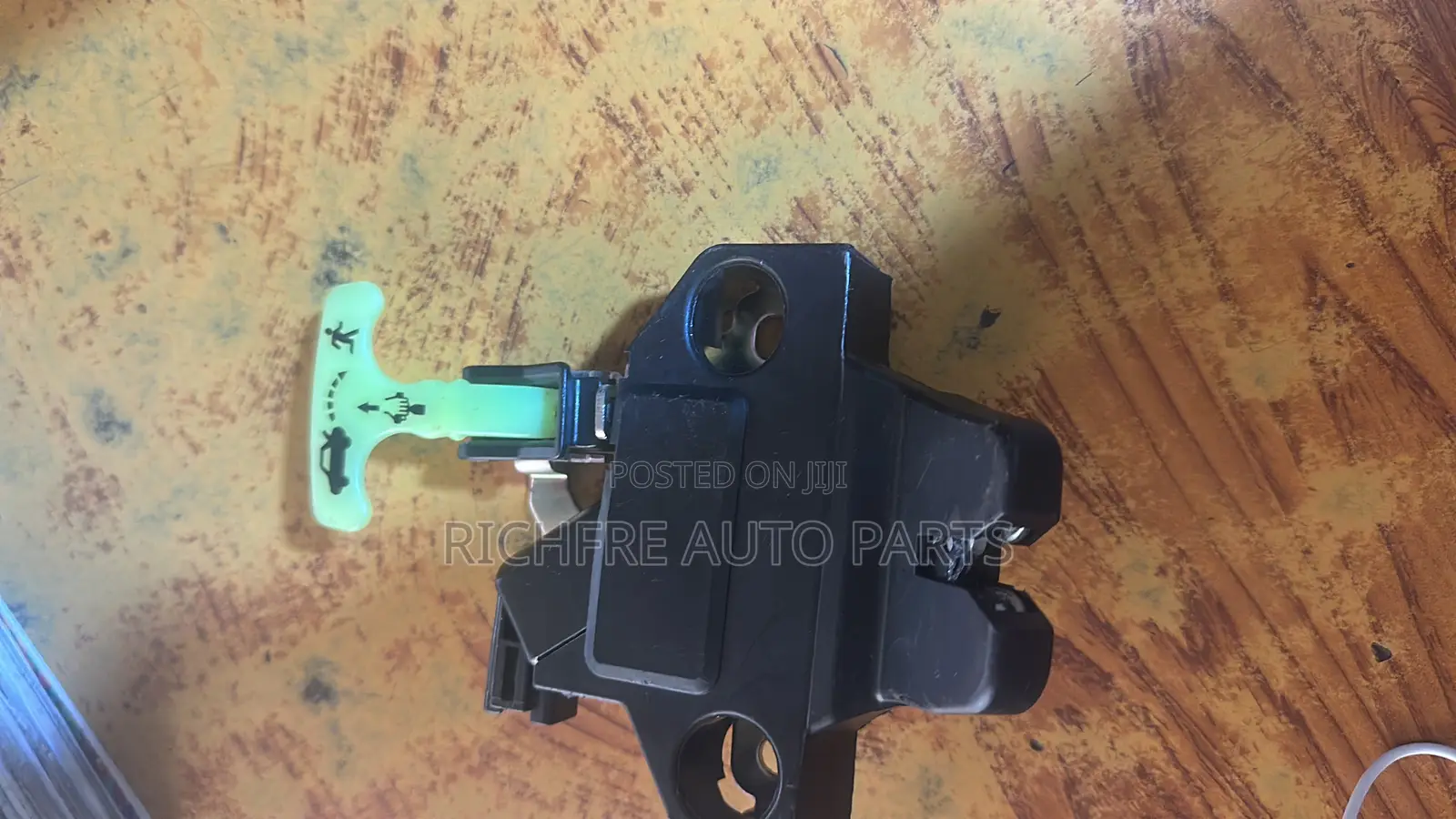 Toyota Corolla S Boot Lock