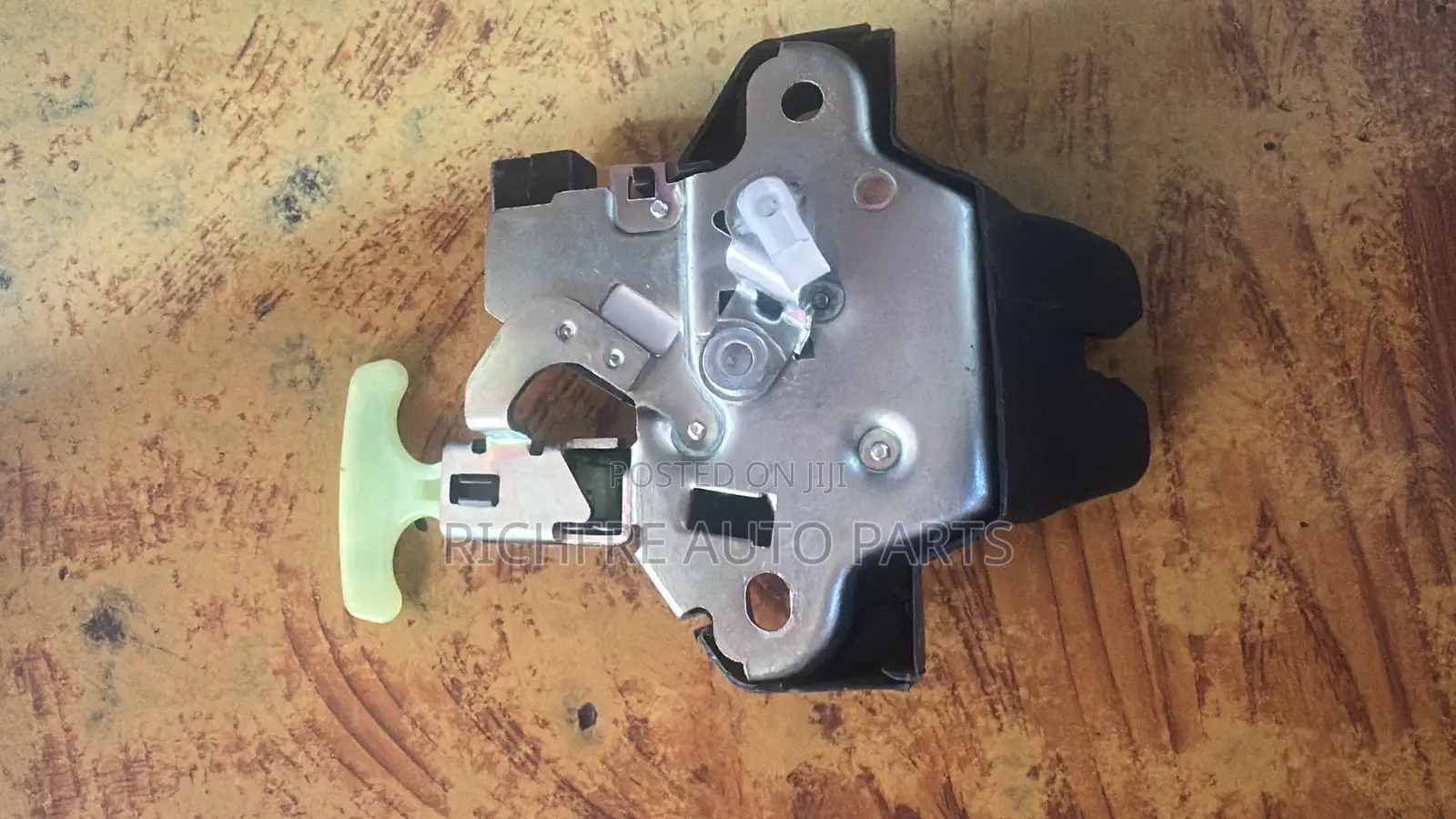 Toyota Corolla S Boot Lock
