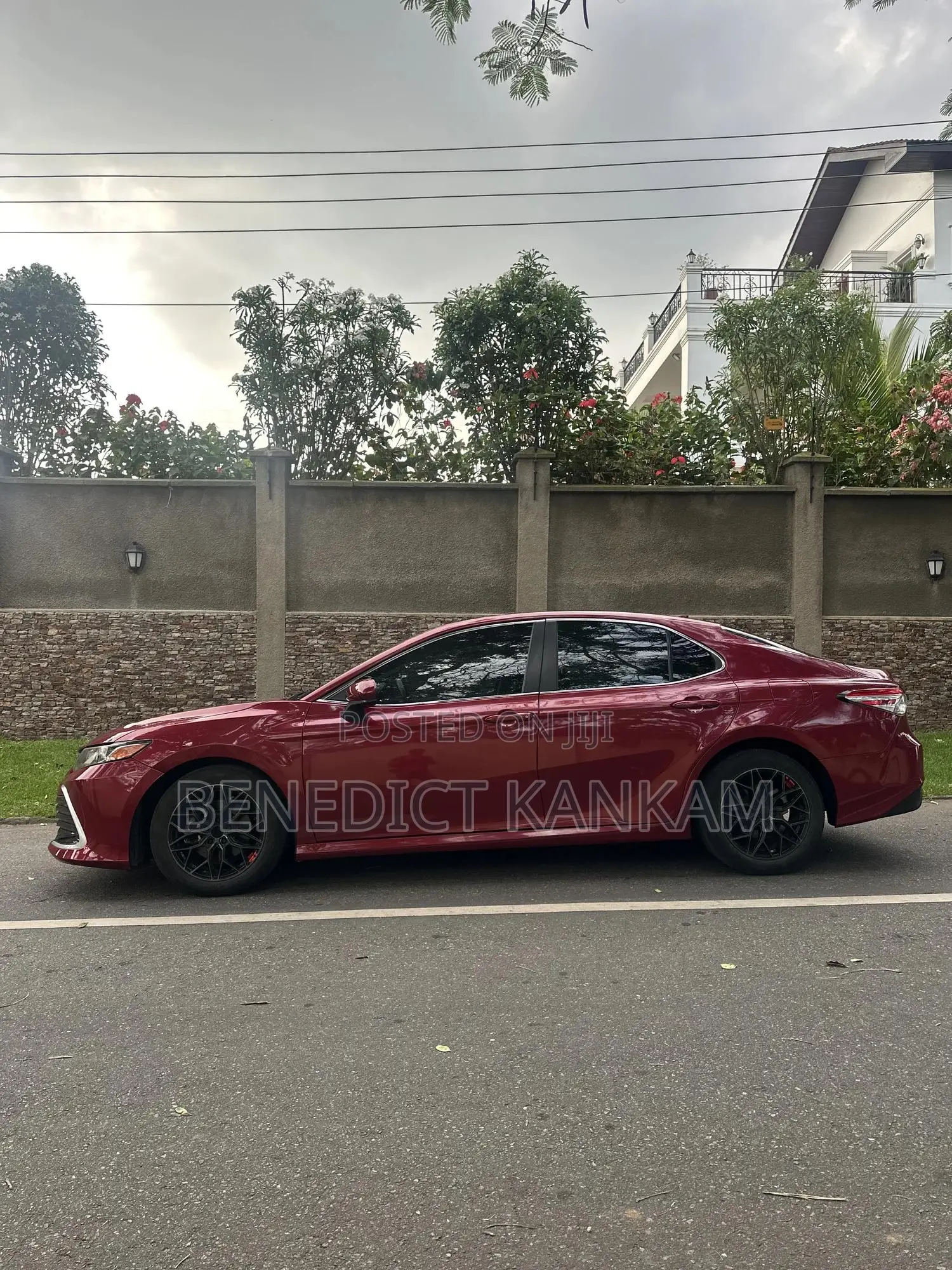 Toyota Camry LE FWD 2020 Burgundy