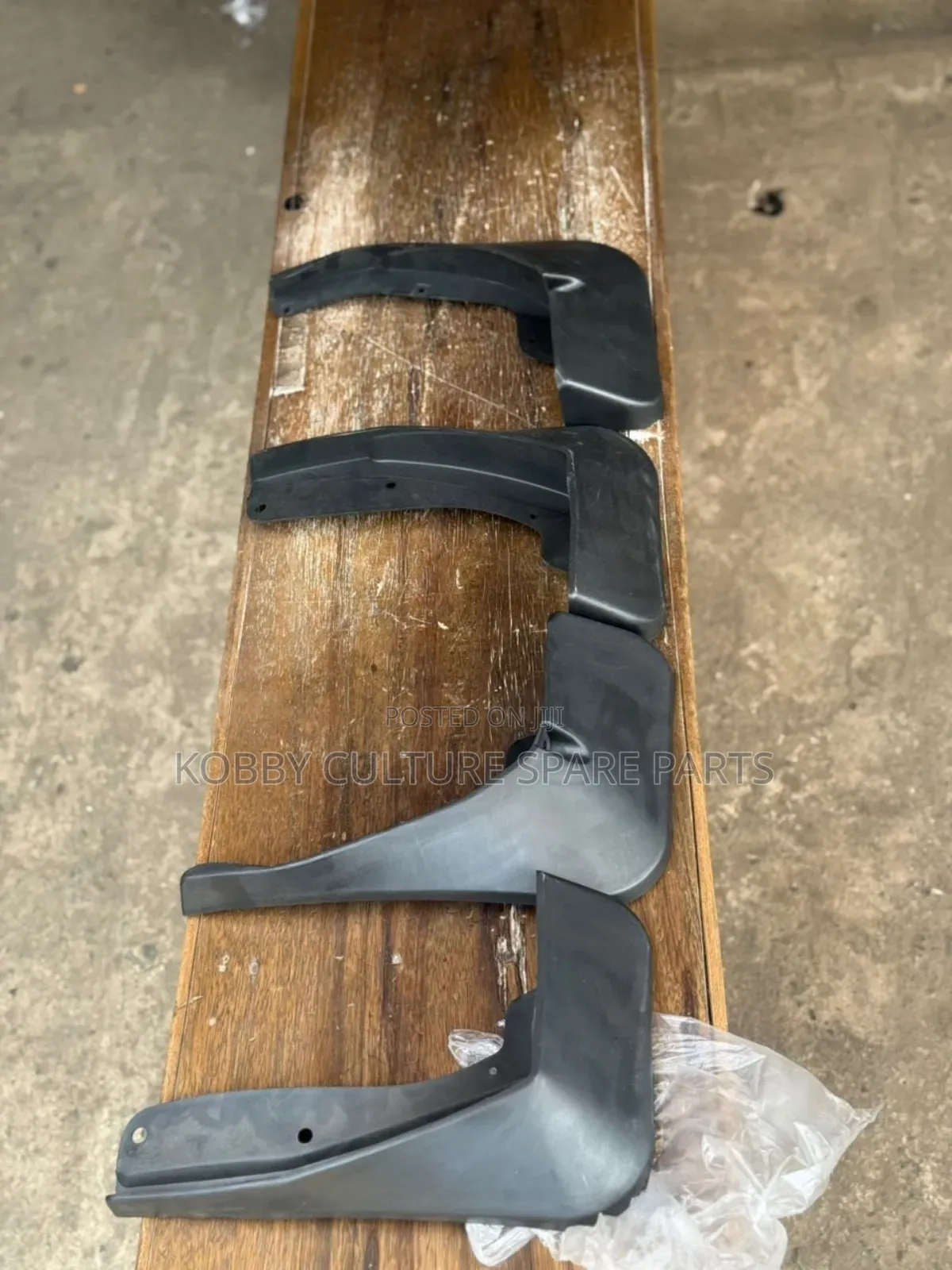 Original Honda Crv 2017-23 Fender Guard Available For All Cars