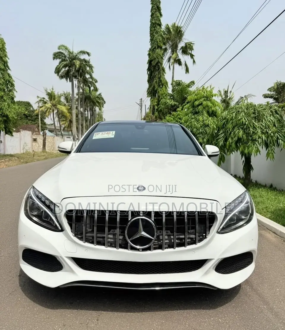 Mercedes-Benz C300 Luxury 4matic Sedan AWD (2.0L 4cyl 7A) 2017 White
