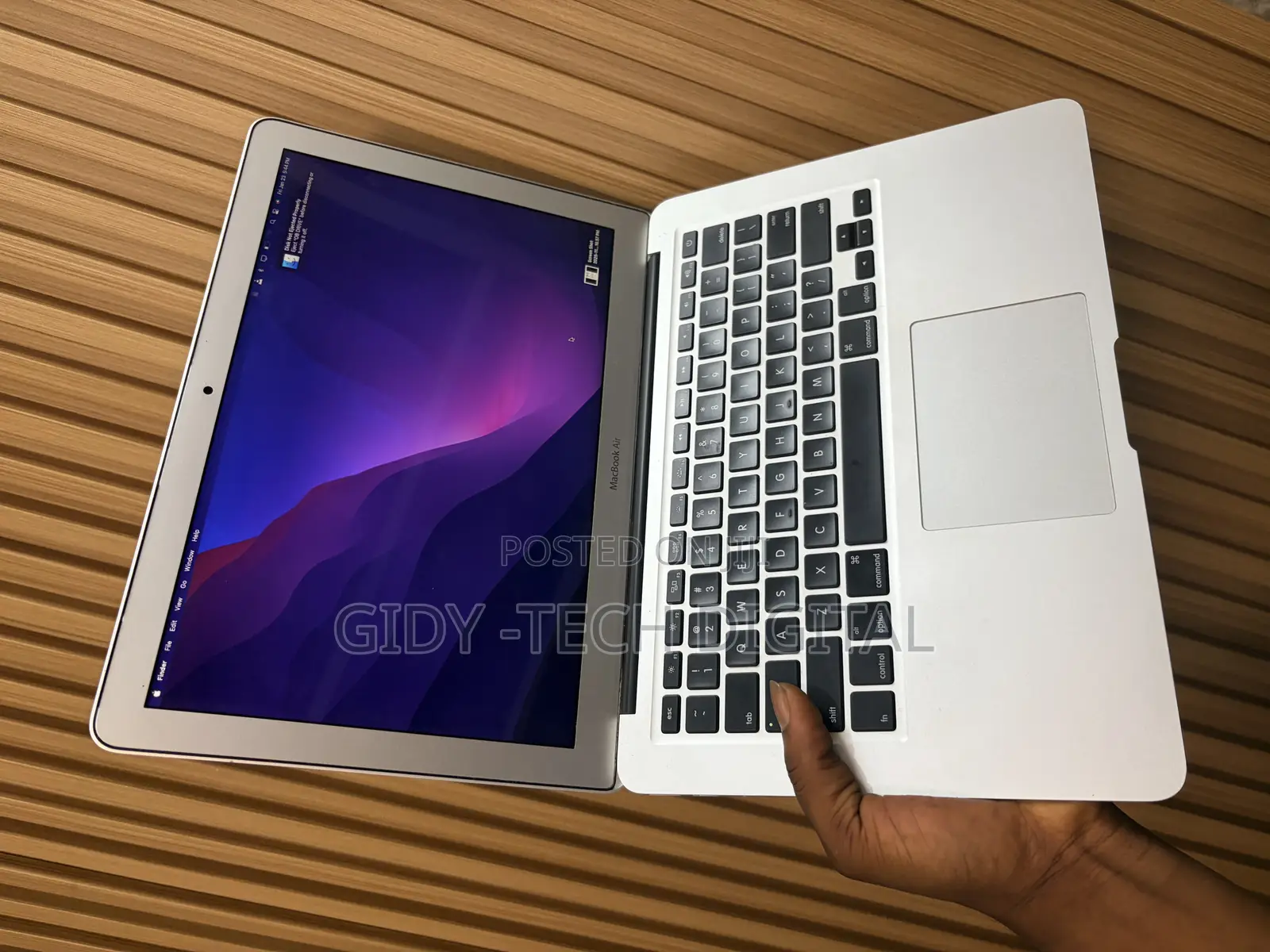 Laptop Apple MacBook Air 8GB Intel Core i5 SSD 128GB