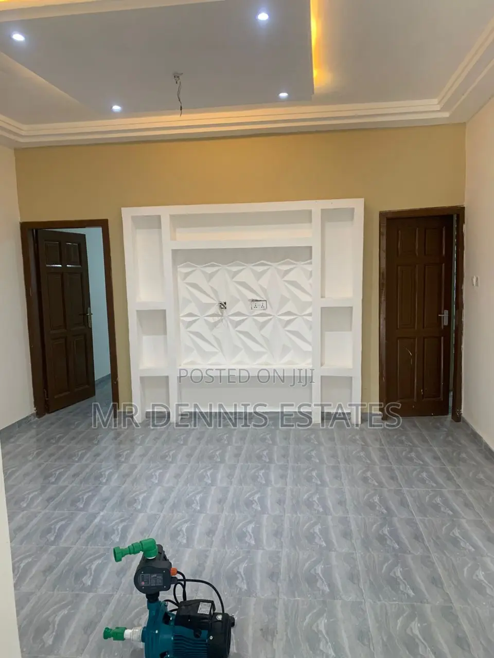 1bdrm Room & Parlour in Tuba Apartments, Toll Booth for rent