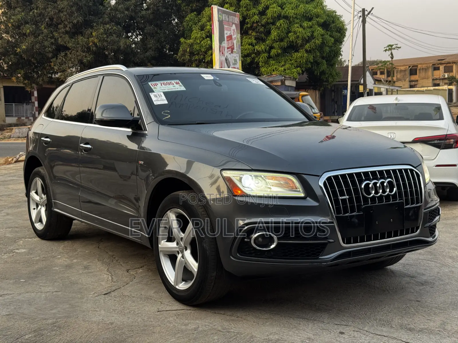 Audi Q5 2.0T Premium AWD quattro 2017 Gray