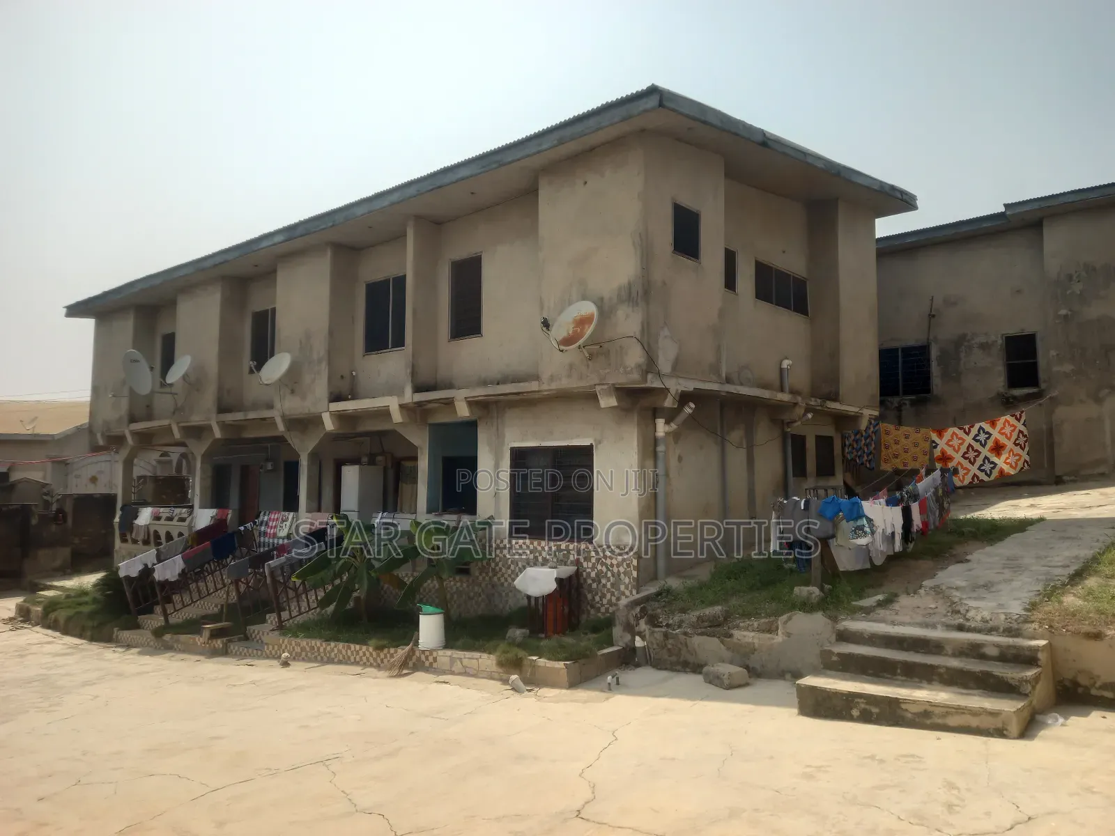 14bdrm House in Tech Aprade, Kumasi Metropolitan for sale