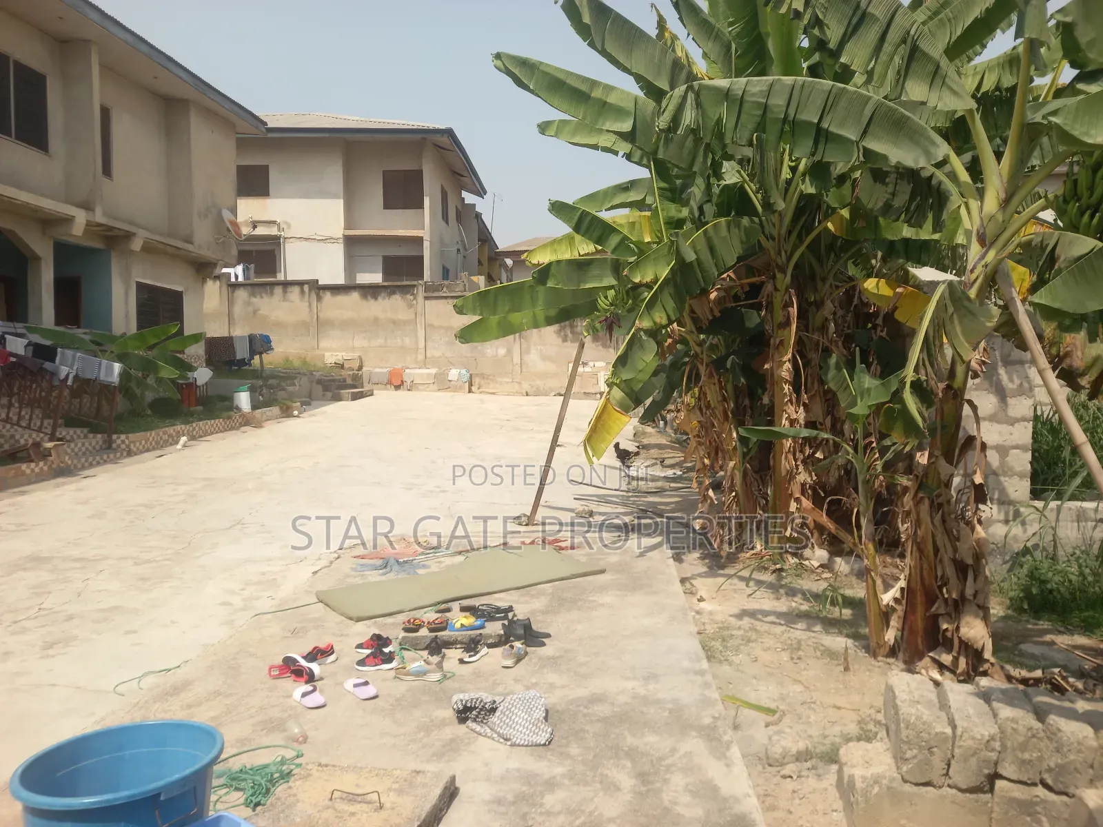 14bdrm House in Tech Aprade, Kumasi Metropolitan for sale