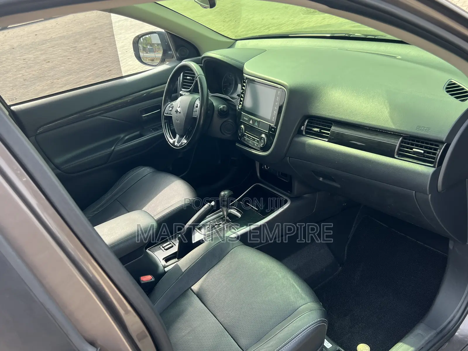 Mitsubishi Outlander SEL AWC 2018 Gray