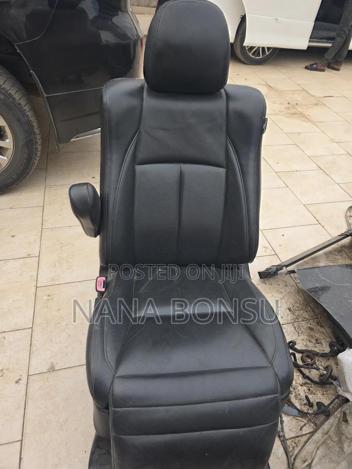 Toyota Voxy Leather Front Seats