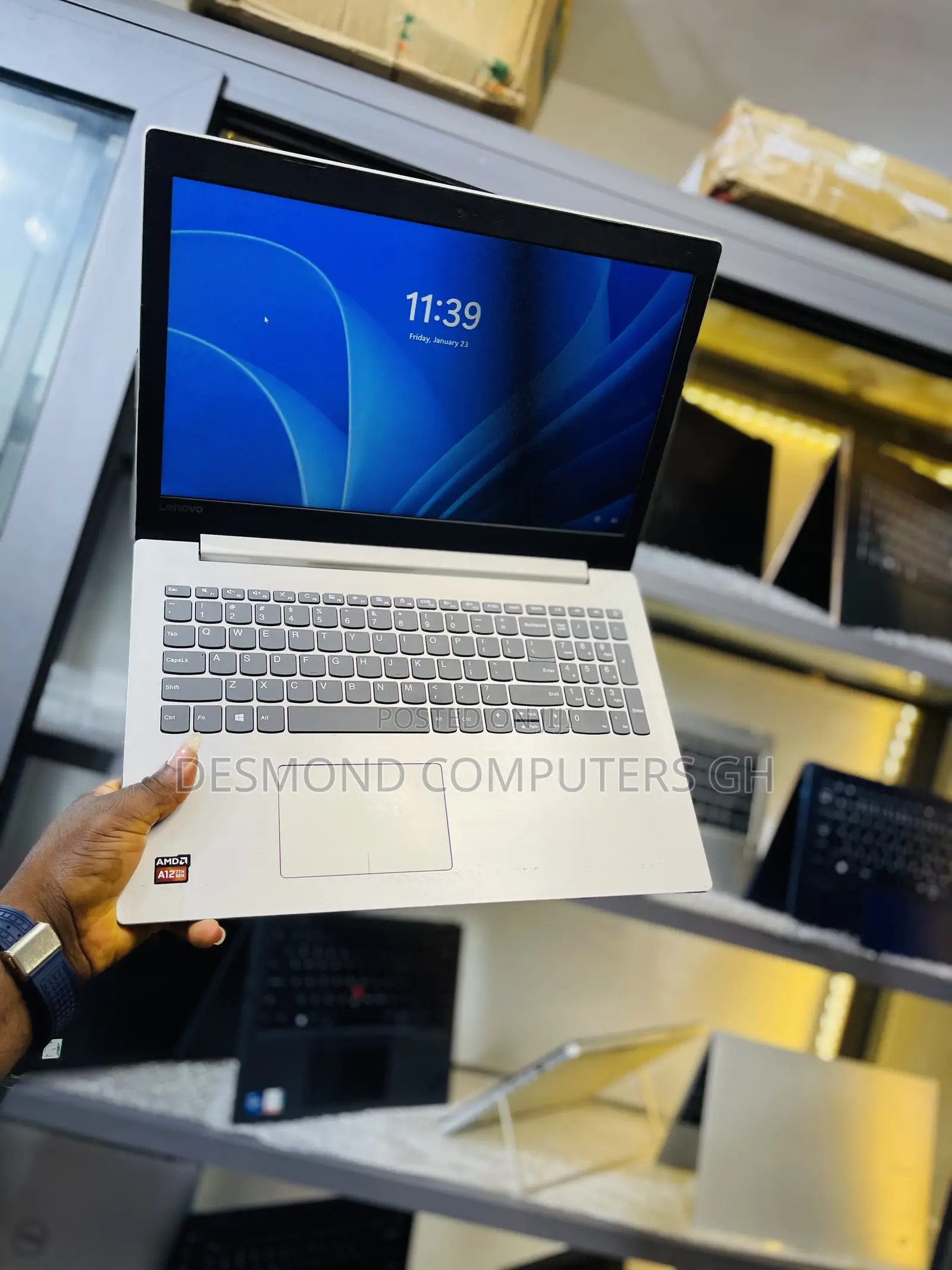 Laptop Lenovo IdeaPad 320 4GB AMD A10 HDD 160GB