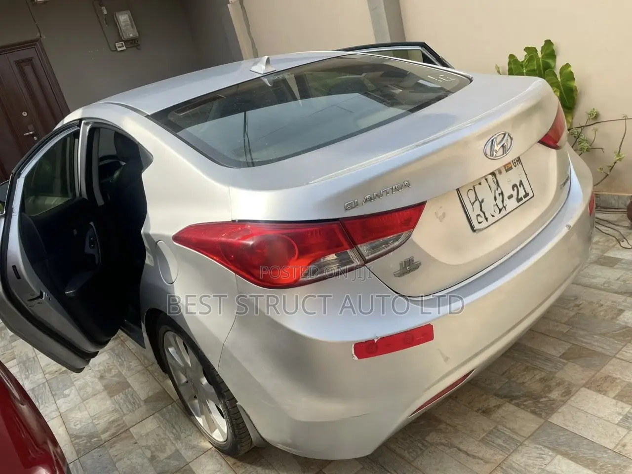 Hyundai Elantra Limited Sedan FWD (1.8L 4cyl 6A) 2013 Gray